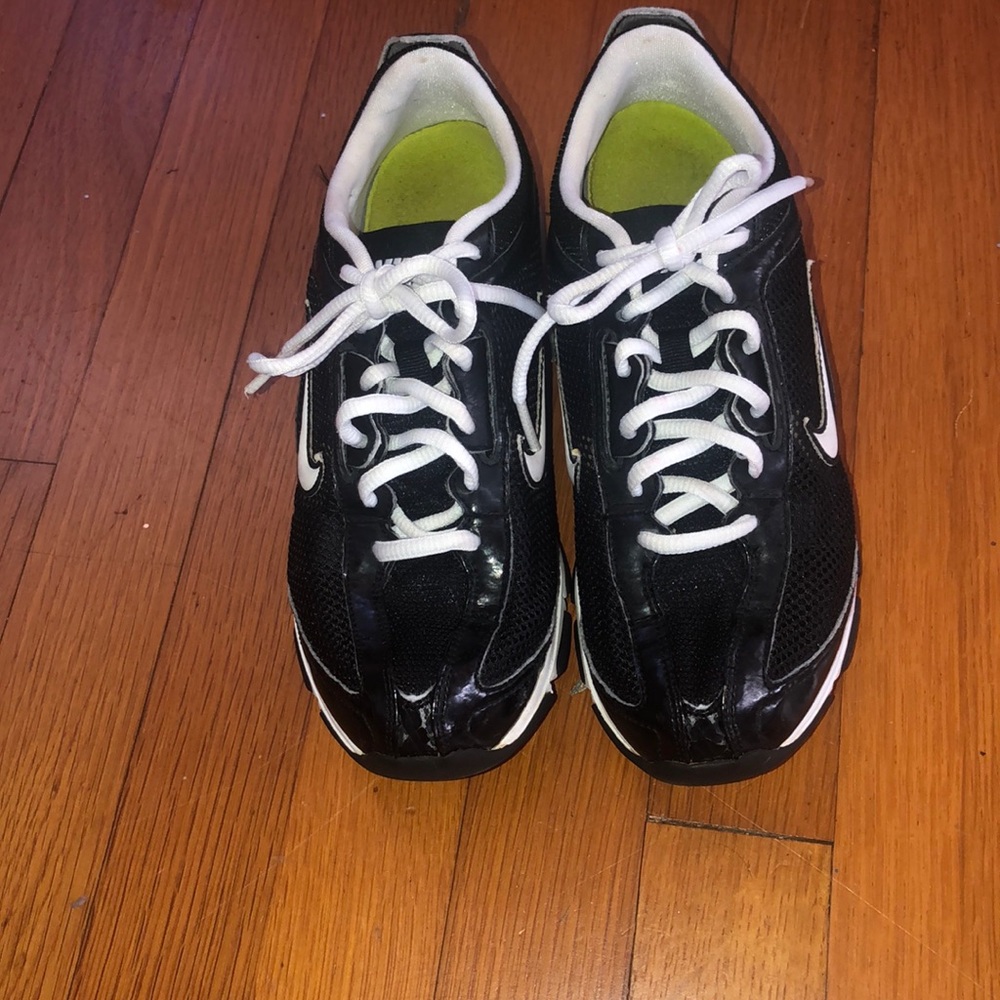 Nike black Zoom running shoe